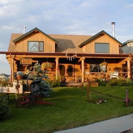 Idle Spurs Log Cabin Bed & Breakfast Black Diamond Esterno foto