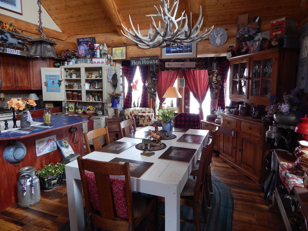 Idle Spurs Log Cabin Bed & Breakfast Black Diamond Esterno foto