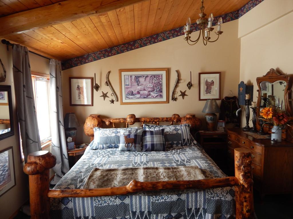 Idle Spurs Log Cabin Bed & Breakfast Black Diamond Esterno foto