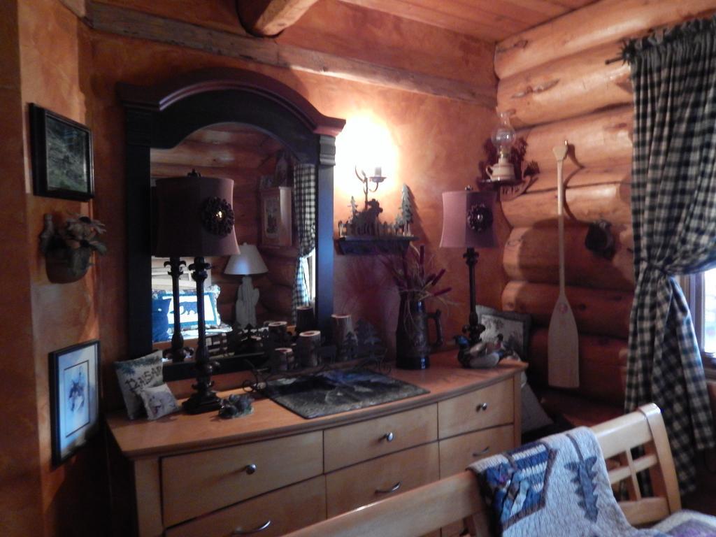 Idle Spurs Log Cabin Bed & Breakfast Black Diamond Esterno foto