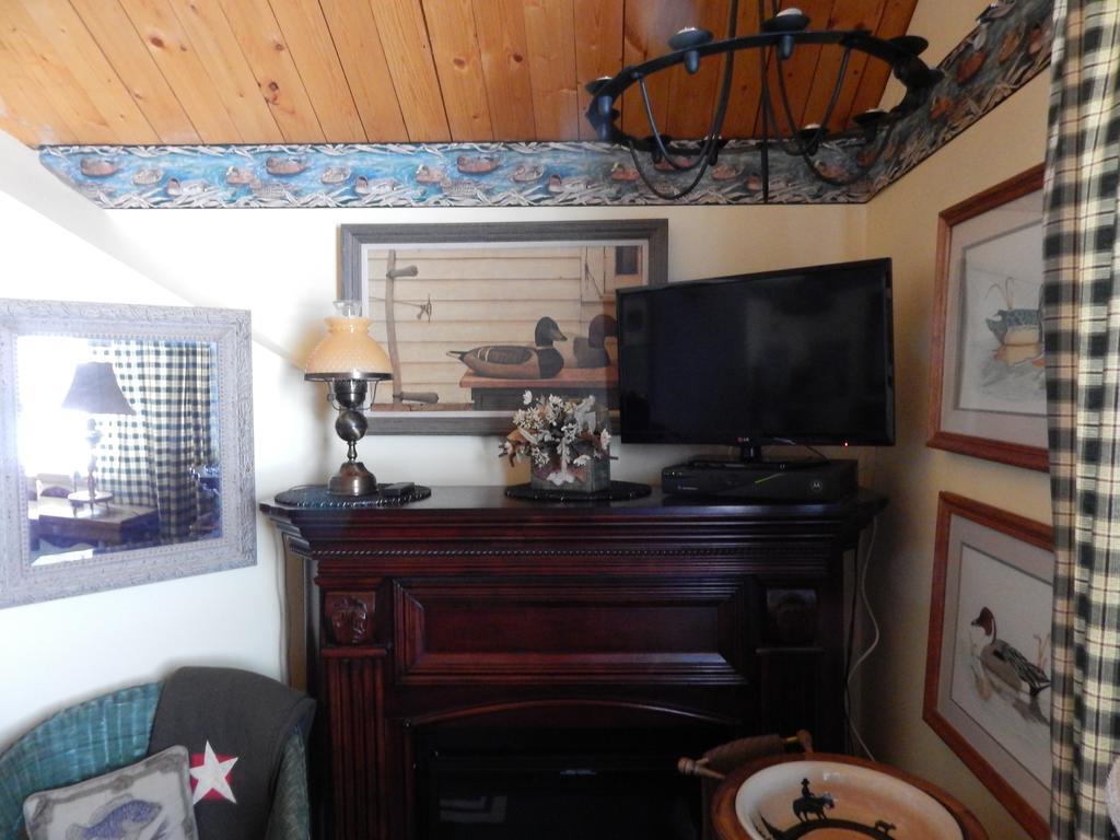 Idle Spurs Log Cabin Bed & Breakfast Black Diamond Esterno foto